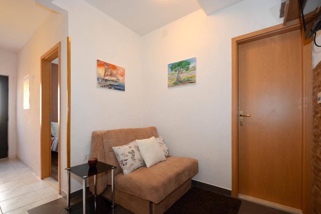 Apartment Maslina *
