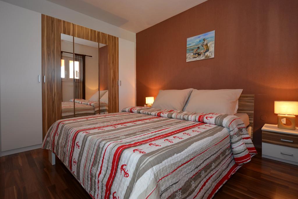 Apartma Maslina *