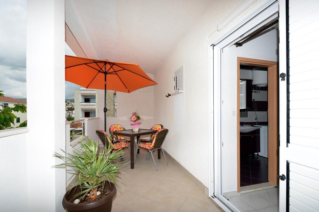 Apartment Maslina *